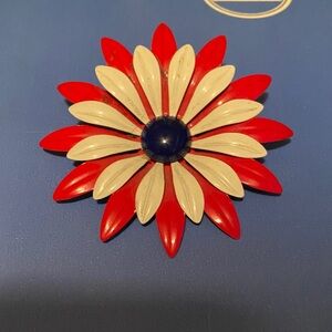 Vintage groovy 70s 1970s Flower Power Daisy Red, White, Blue Flower Brooch pin